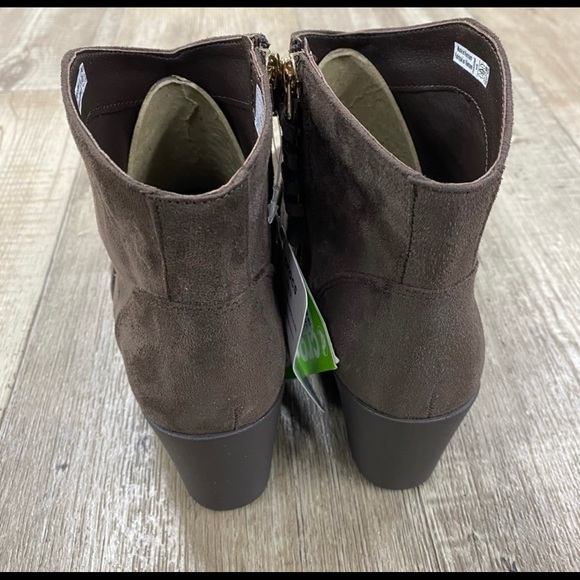 Crocs Leigh Wedge Bootie - Picture 9 of 15